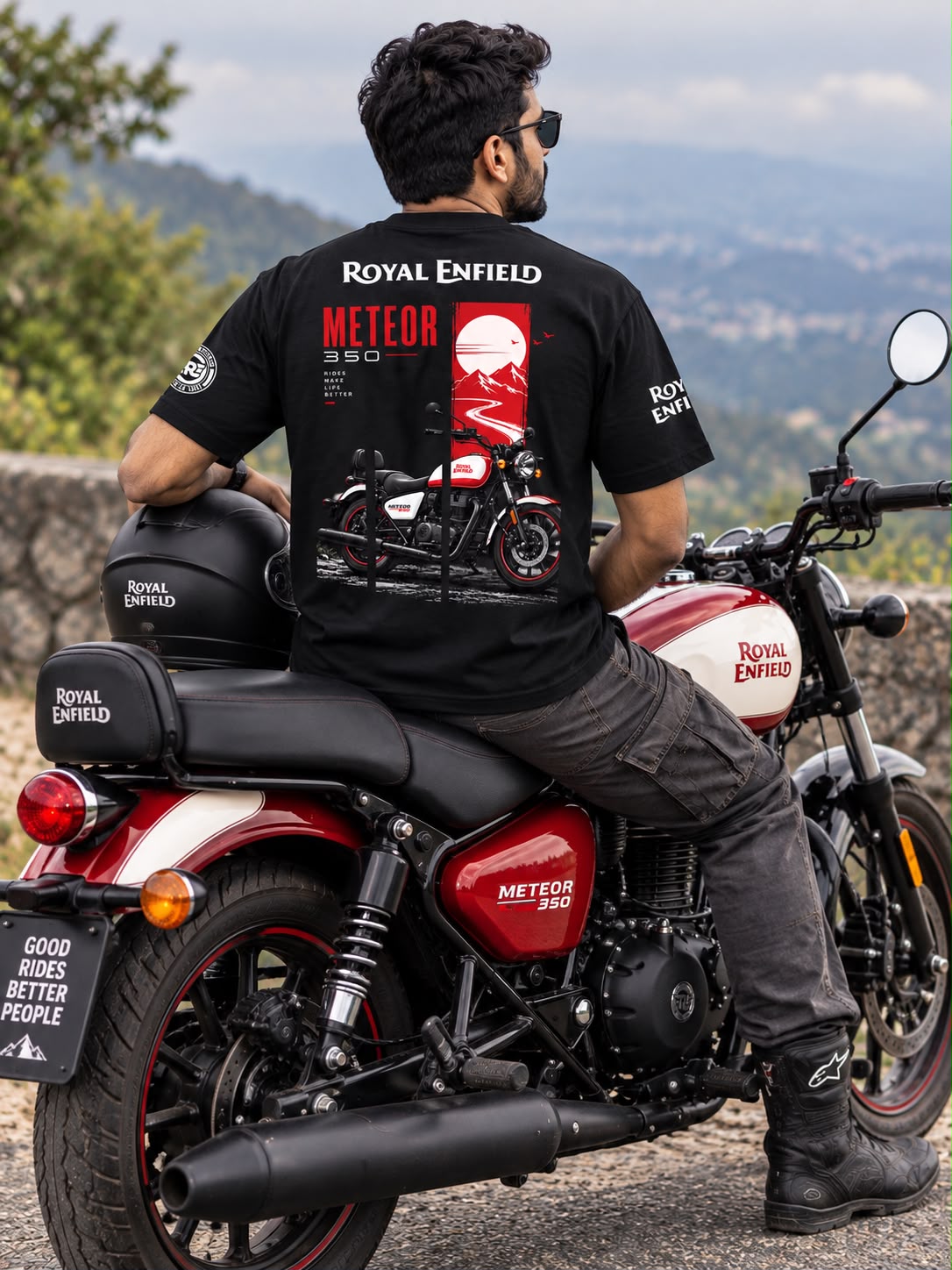 Royal Enfield Meteor 350 Graphic Regular Fit T-Shirt